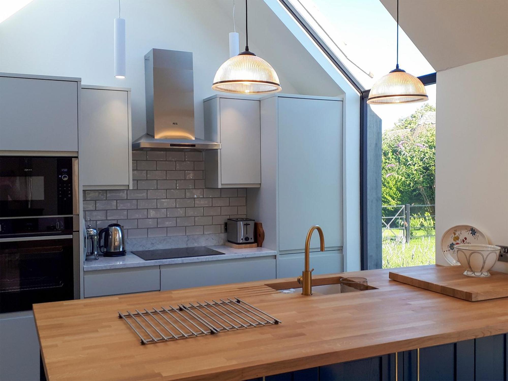 Wrens Nest Villa Chippenham  Buitenkant foto
